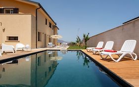 Villa Uluvud With Pool Gym Sauna